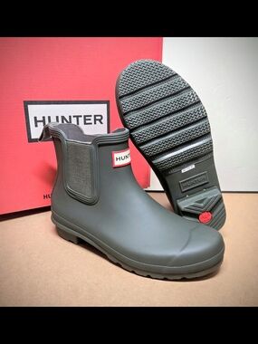 NEW Hunter Women's 8 Original Chelsea Rubber Boots, Waterproof  Dark Olive Green